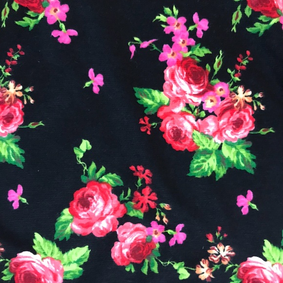 Soprano Sleeveless Floral Peplum Dress - Picture 3 of 5